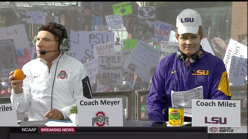 Illustration for article titled Hinkie Traded This Sign For Draft Picks: Your Philadelphia College GameDay Sign Roundup